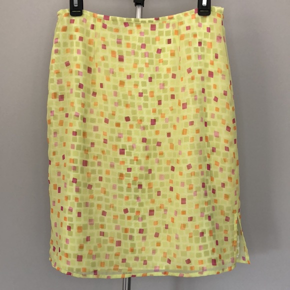 Apostrophe Petite Size 8P Skirt Green with Squares of Orange, Pinks and Green - Picture 6 of 8